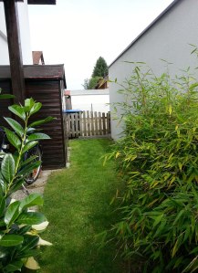 Garten Hinterausgang Holzzaun