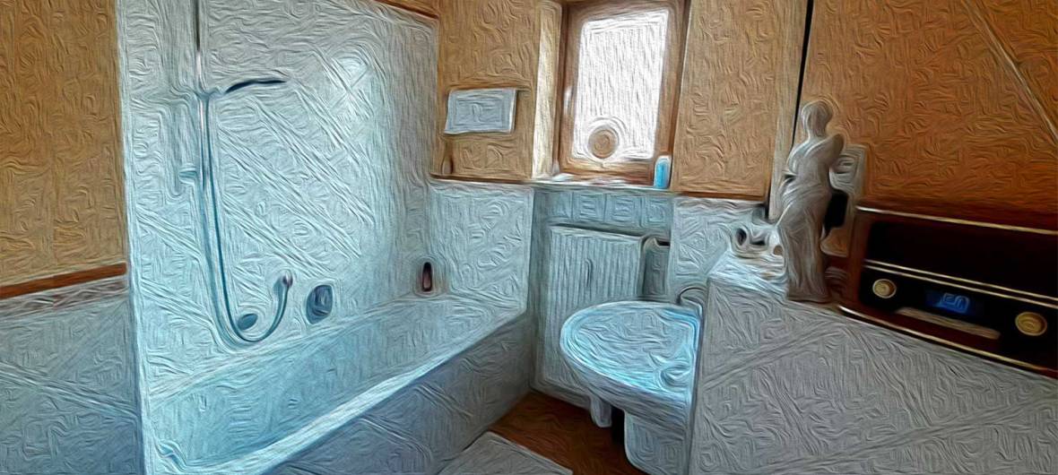 FeWo Mering Badezimmer Badewanne Waschtisch